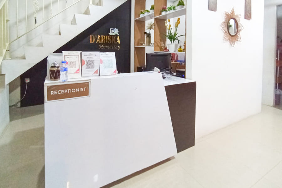 Ariska Room near Alun Alun Jombang RedPartner