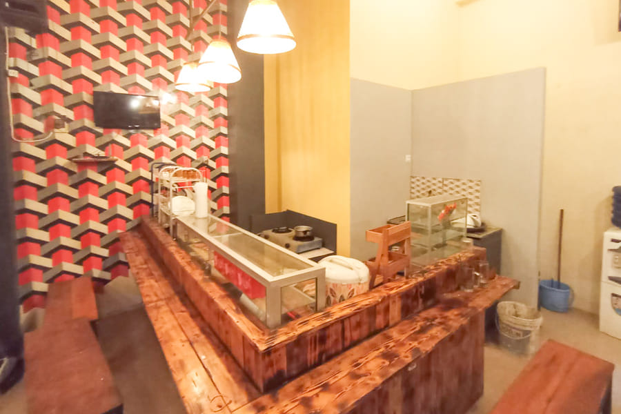 Ariska Room near Alun Alun Jombang RedPartner