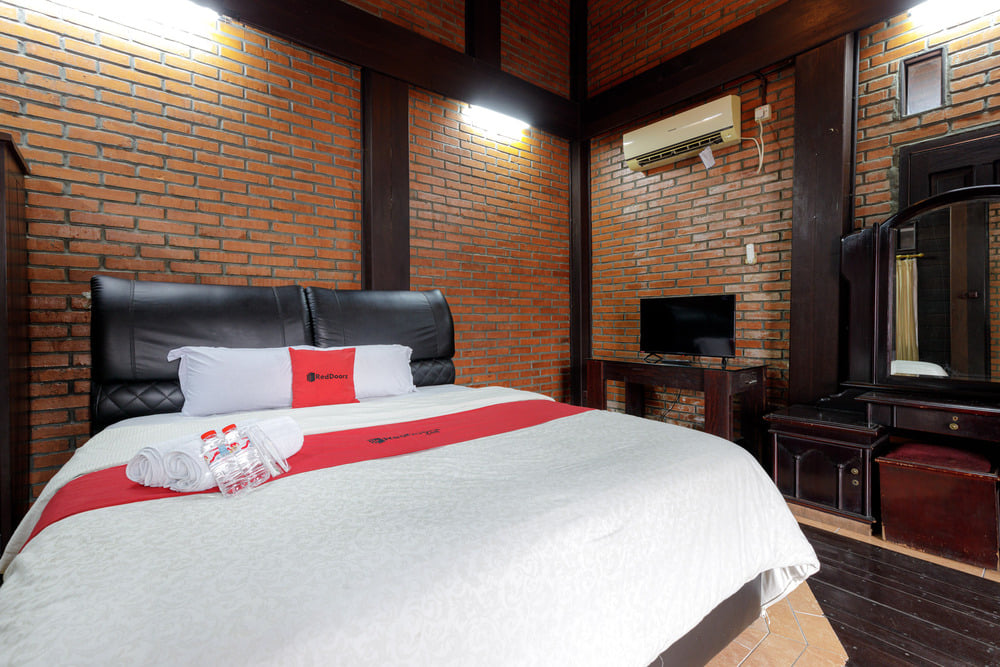 RedDoorz Premium