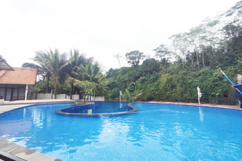 Oemah Tahu Banjarnegara Resto and Resort Mitra RedDoorz