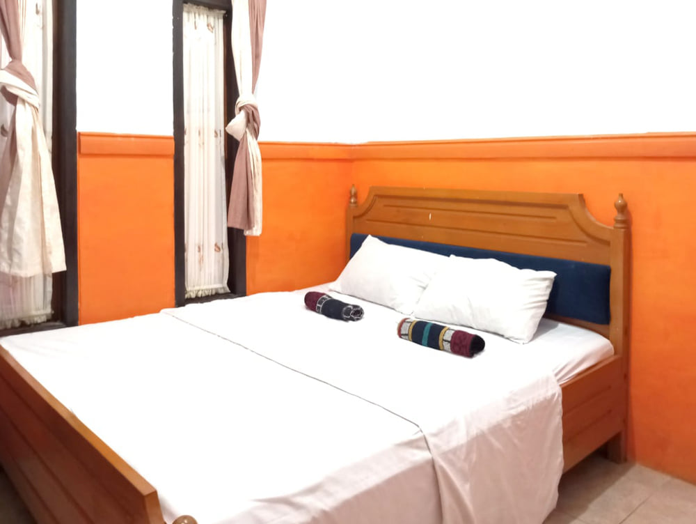 SALE Room