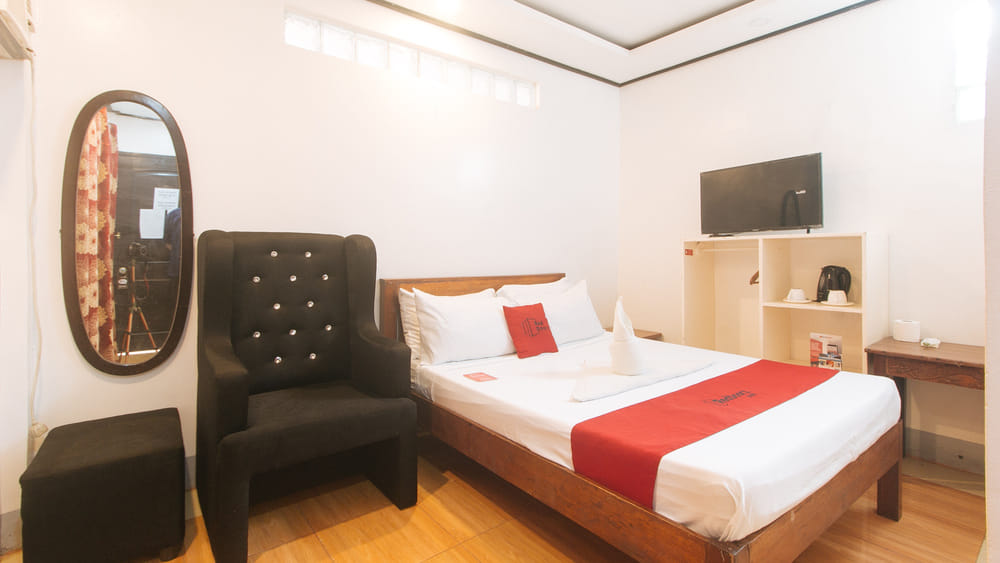 RedDoorz Standard Room