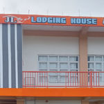 RedDoorz @ JL Lodging House and Cafe Irosin