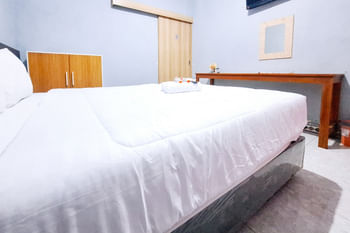 Q-Five Guest House YIA Kulon Progo Mitra RedDoorz