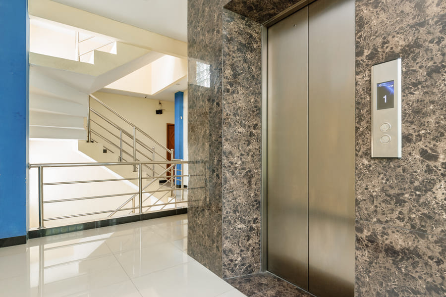 RedDoorz Plus @ Jalan Pemuda Jakarta