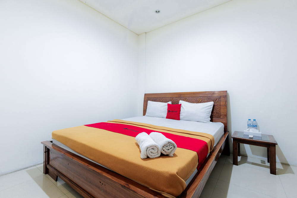 RedDoorz Room