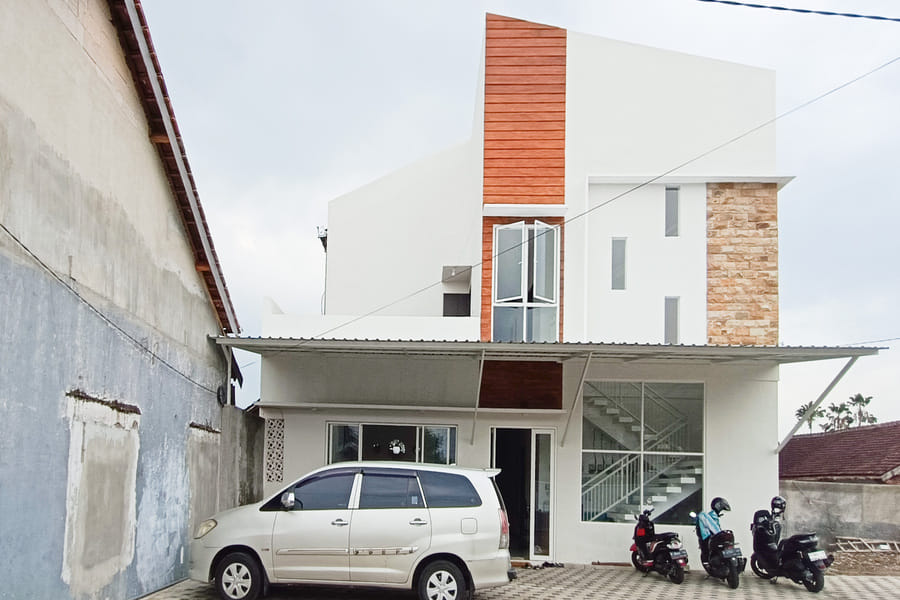 Happy Family Homestay Jember Mitra RedDoorz