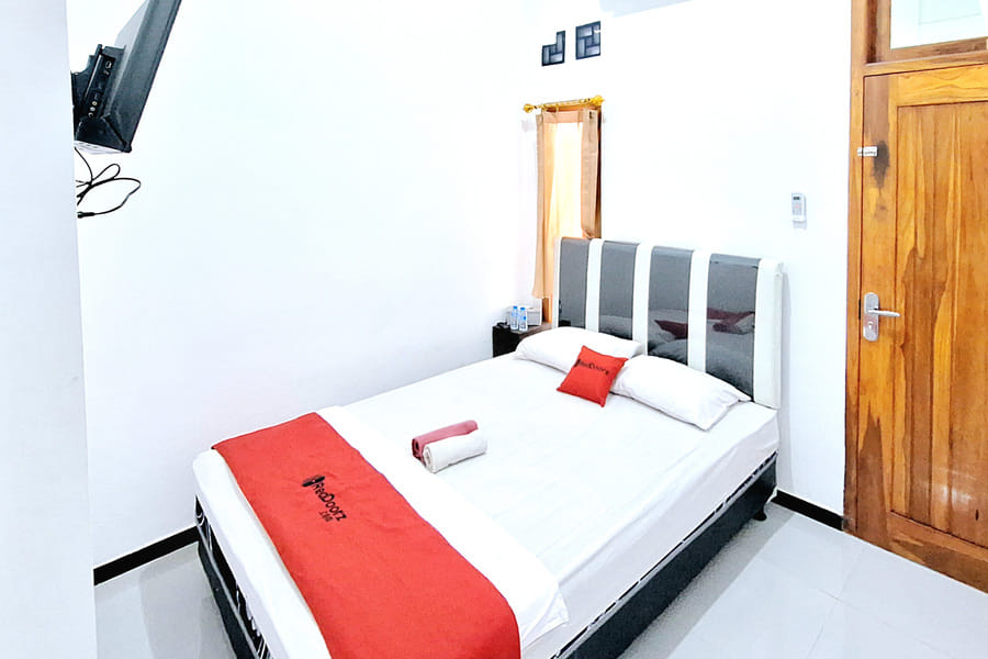 RedDoorz @ Queen Asri Premium