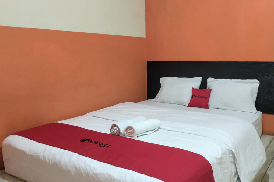 RedDoorz @ Oxy Residence Manado