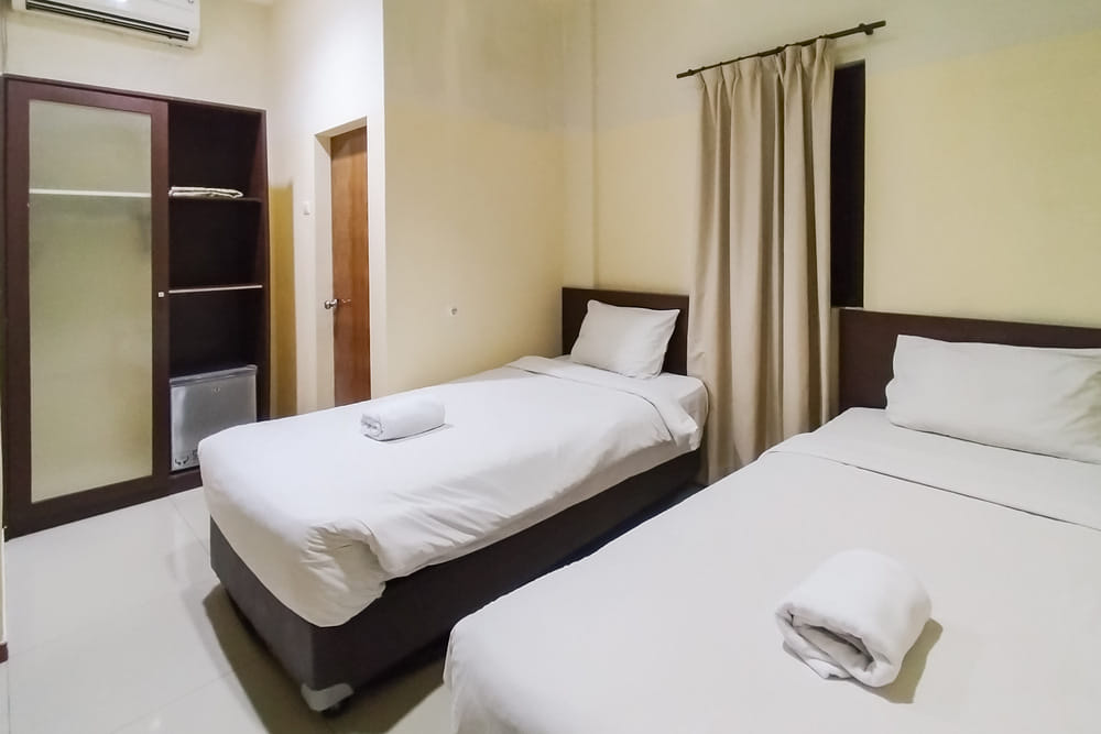 Standard Twin Rooms
