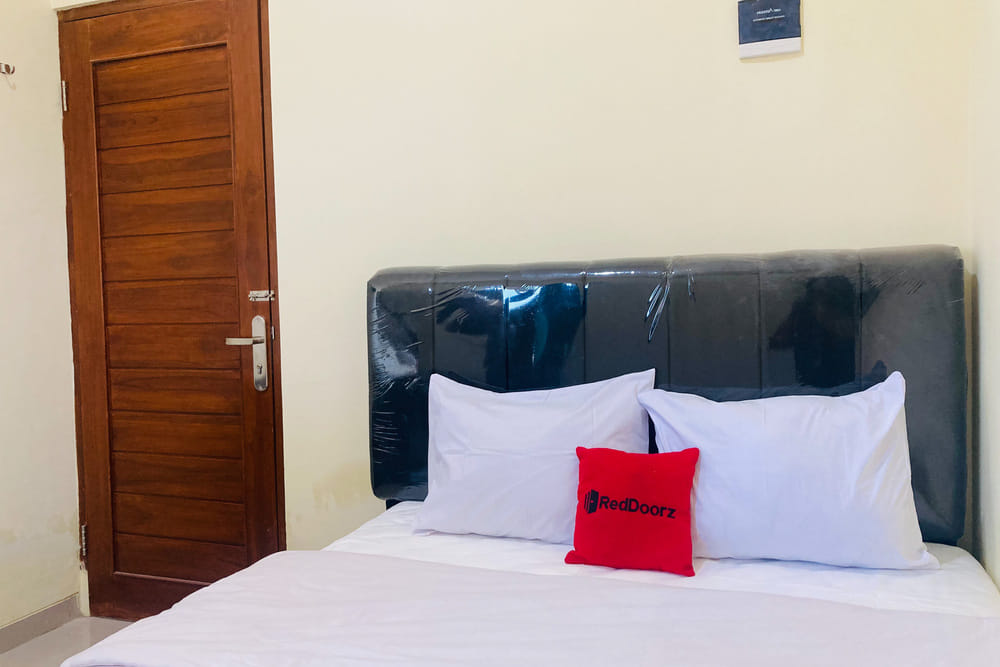 RedDoorz Room