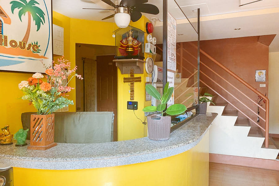 RedDoorz @ La Briana Guest House Santa Fe Bantayan Cebu