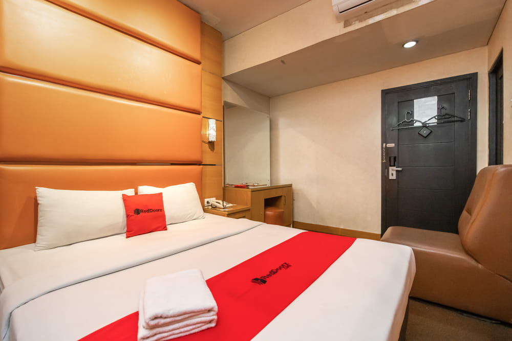 RedDoorz Room
