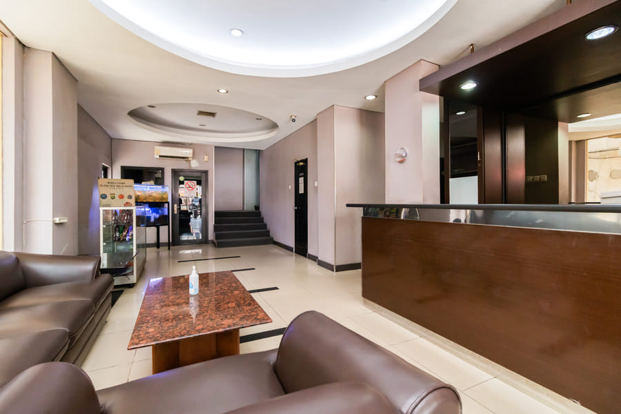 RedDoorz @ Jalan Gunung Sahari