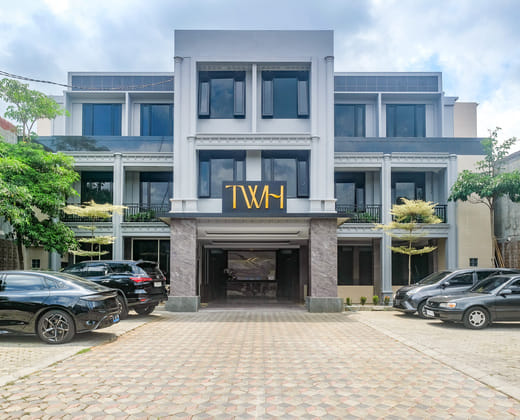 Urbanview TWH Costel near Stadion Maguwoharjo Yogyakarta