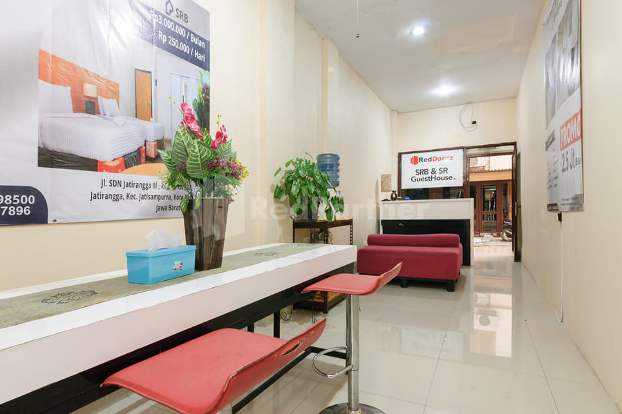 SRB near Mall Ciputra CIbubur Mitra RedDoorz