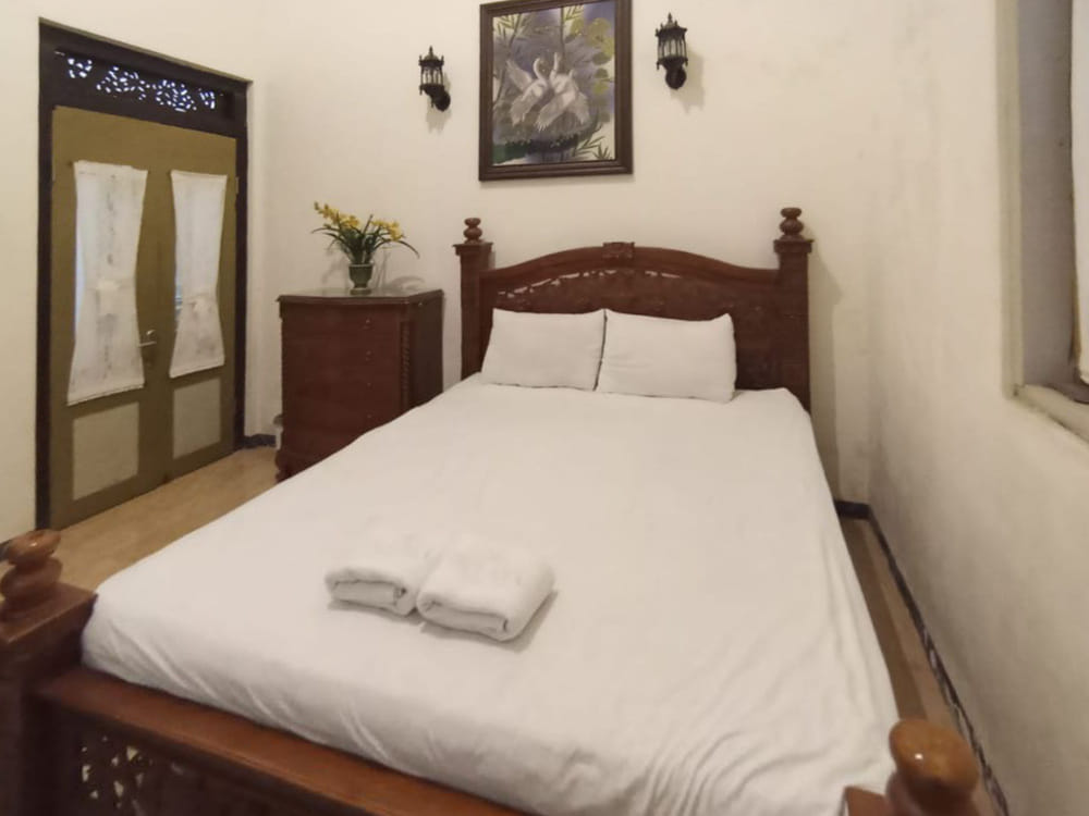 SALE Room