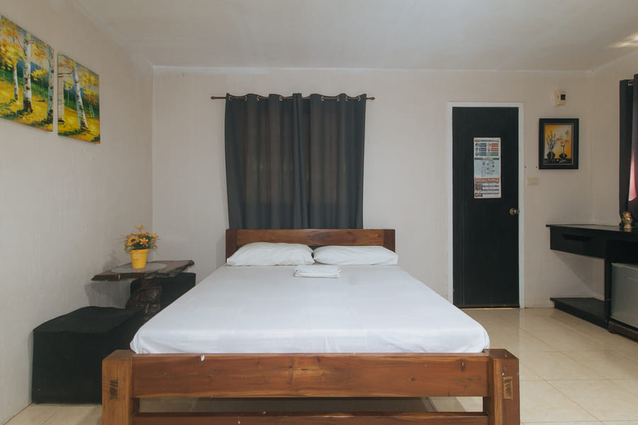 Riannes Beach Resort by RedDoorz