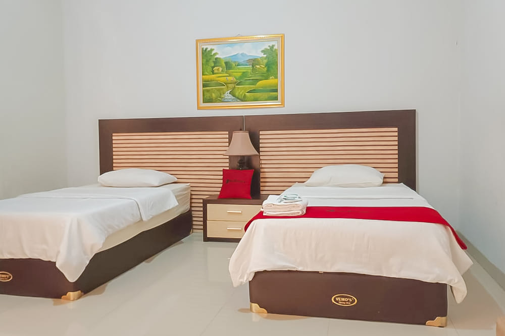 RedDoorz Suite Twin