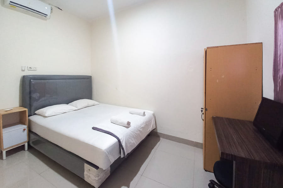 D Cost 19 Syariah Mitra RedDoorz