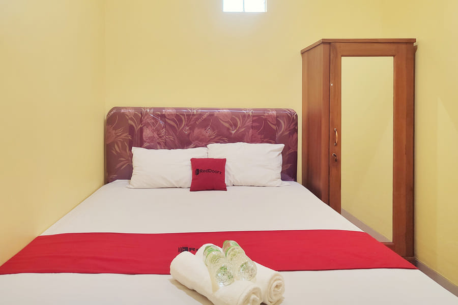 RedDoorz Near Exit Toll Banyumanik Semarang