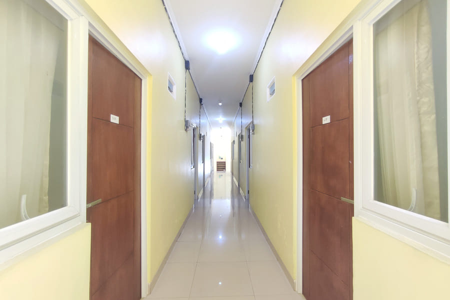 RedDoorz Near Exit Toll Banyumanik Semarang