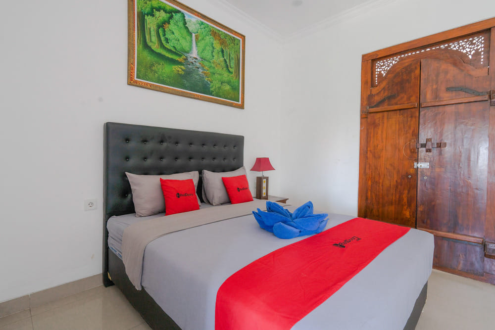 RedDoorz Room