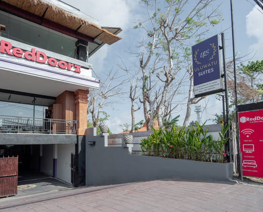 RedDoorz @ Uluwatu Suites