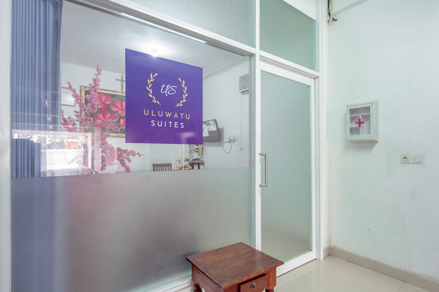 RedDoorz @ Uluwatu Suites