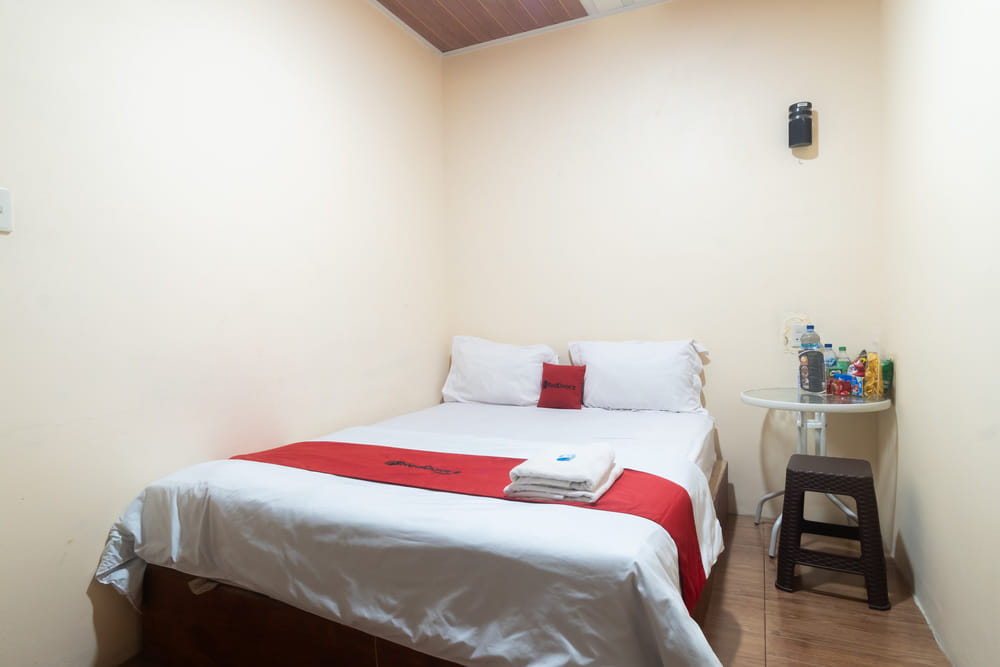 RedDoorz Room