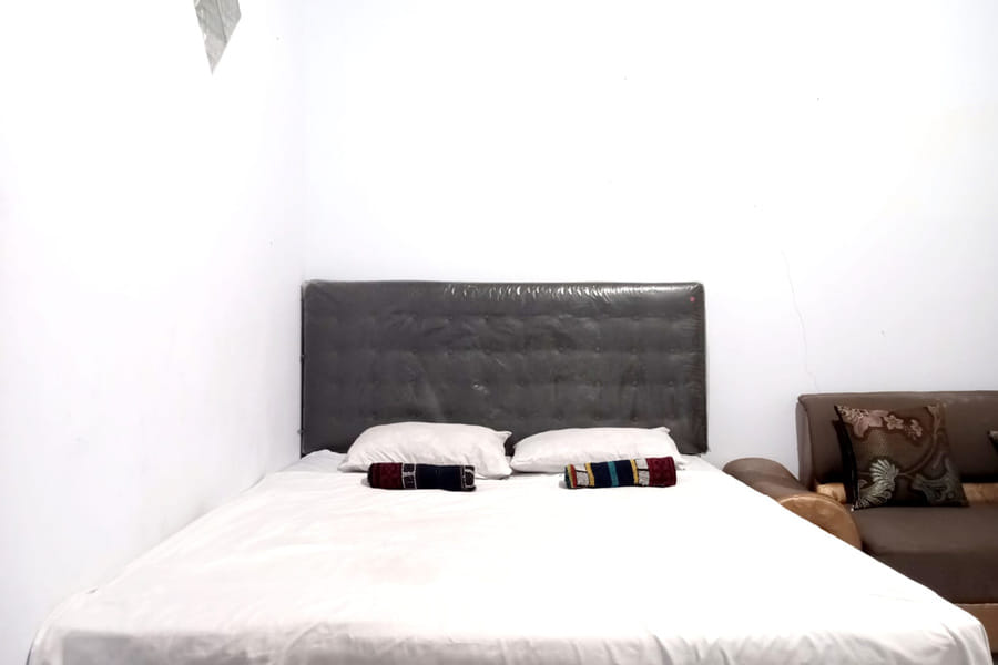 Villa Cahaya 3 Guci Mitra RedDoorz