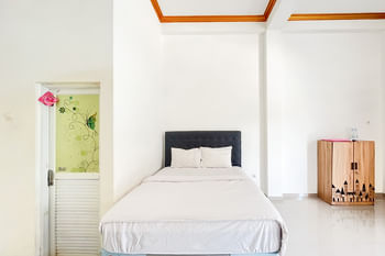 Elma Guesthouse YIA KulonProgo Yogyakarta mitra RedDoorz
