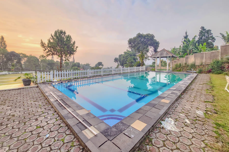 Urbanview Hotel Star Residence Puncak