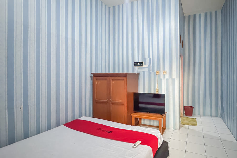 RedDoorz @ Kuning GH Jatinangor