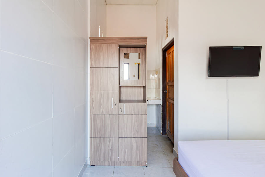 SN Guest House Near Trans Studio Mall