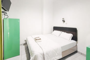 Mercusuar Guest House RedPartner near Jatim Park 3