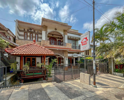 RedDoorz Near Alun Alun Kota Wisata Batu