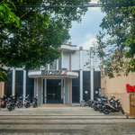 Reddoorz hostel near malang train station 3