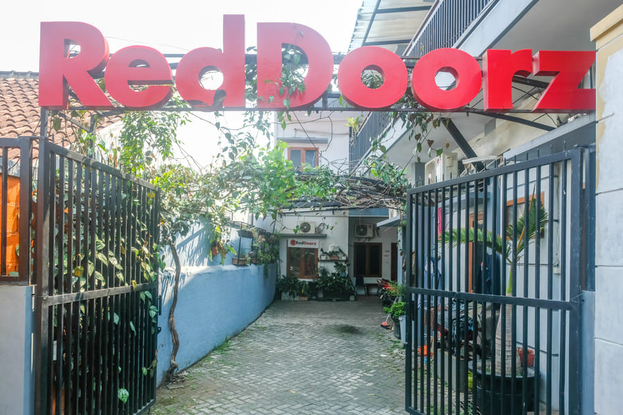 RedDoorz @ Jalan Kedawung