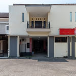 RedDoorz near Plaza Araya Malang