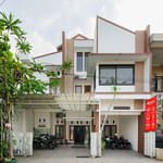 RedDoorz @ Jalan Danau Limboto