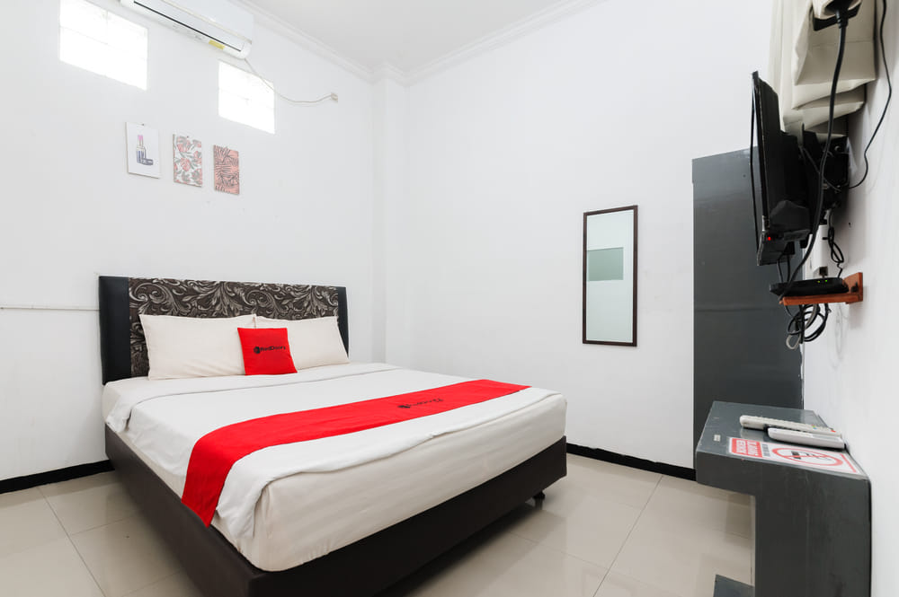 RedDoorz Room