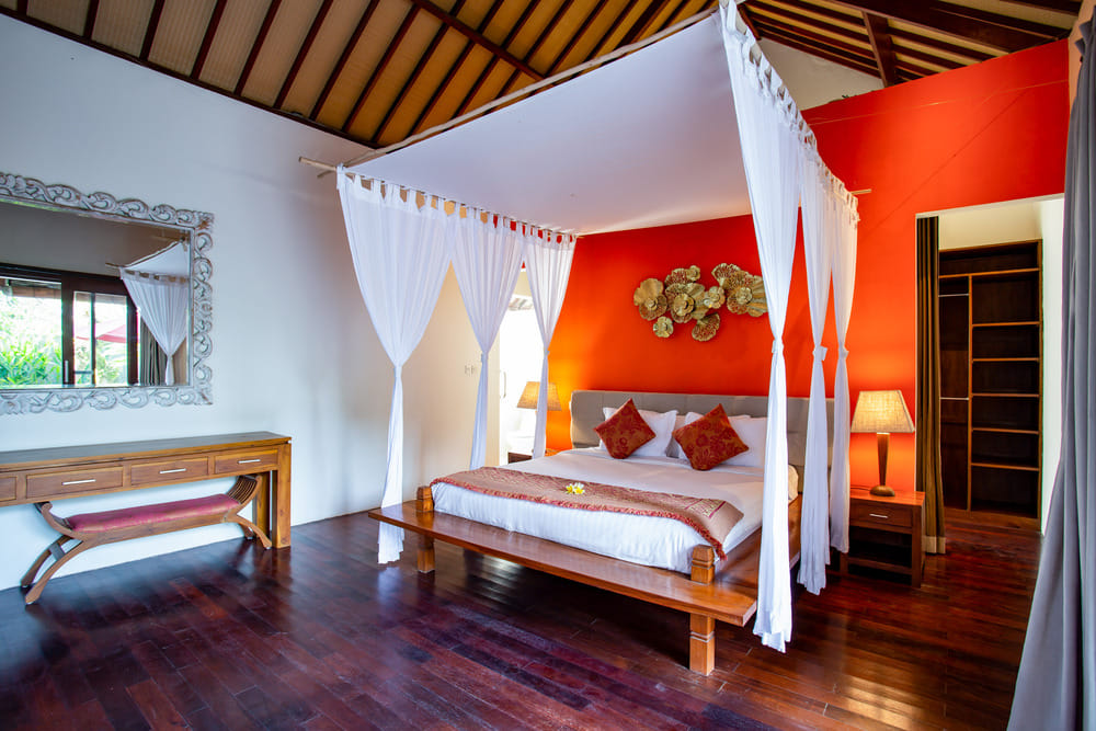 SALE Room