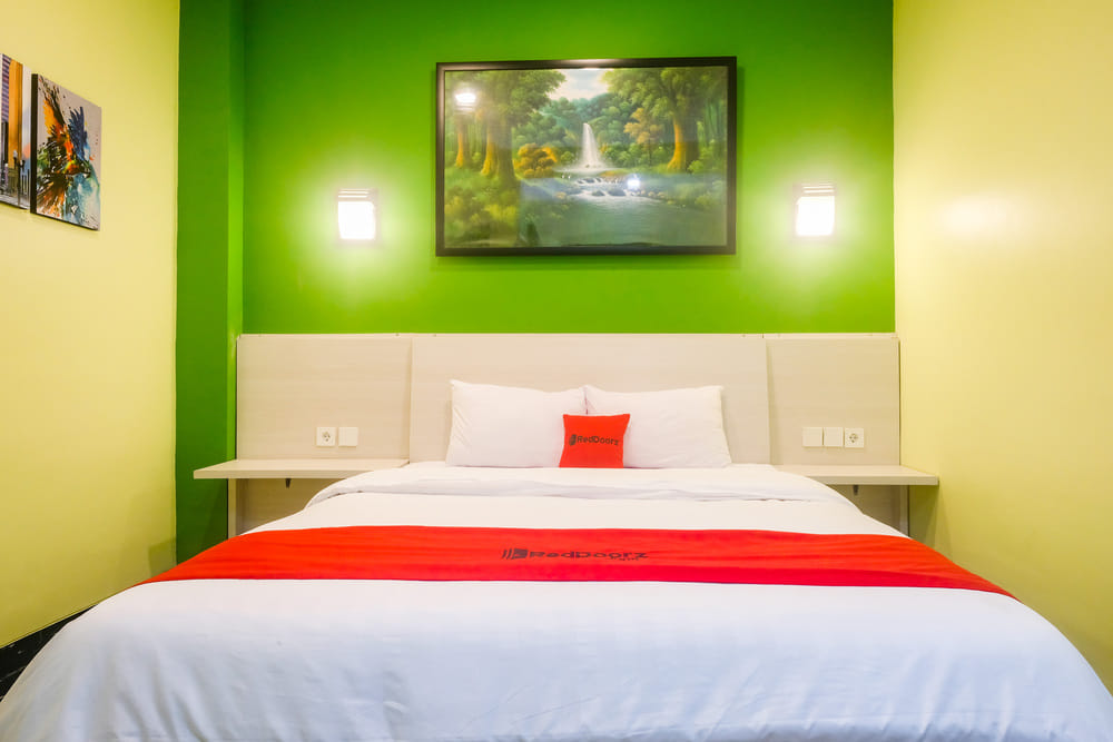 RedDoorz Room