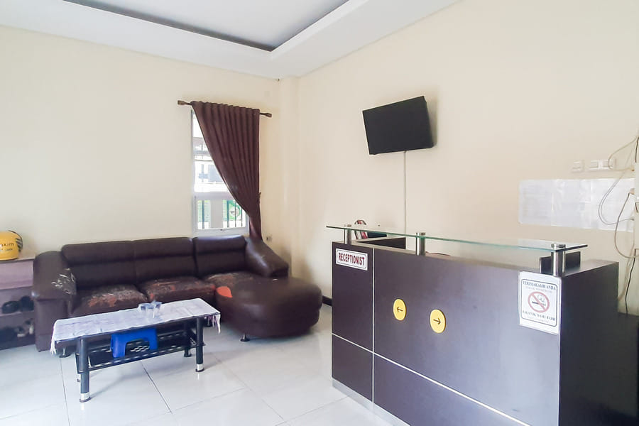 RedDoorz Syariah Near Transmart Mall Palembang