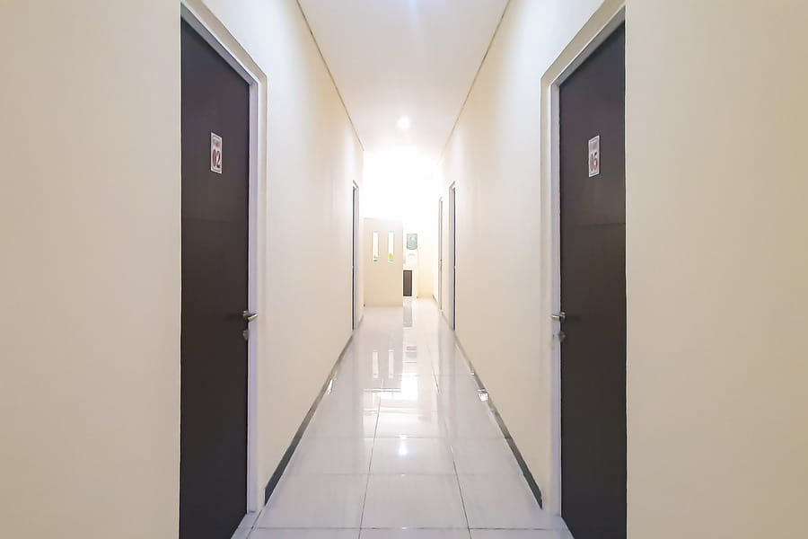 RedDoorz Syariah Near Transmart Mall Palembang