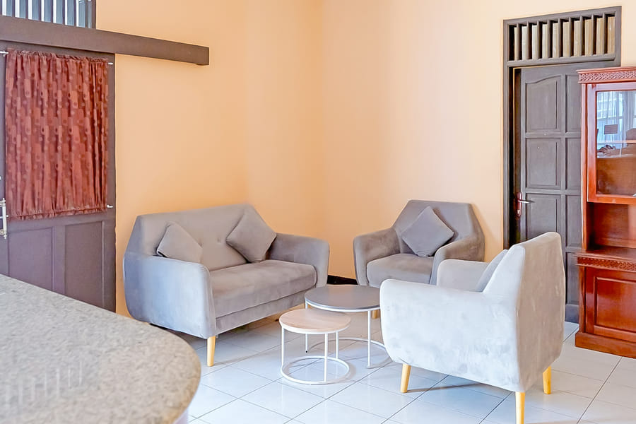 Urbanview MJ House Syariah Bandung