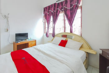 RedDoorz near Gapura Kota Banjarmasin
