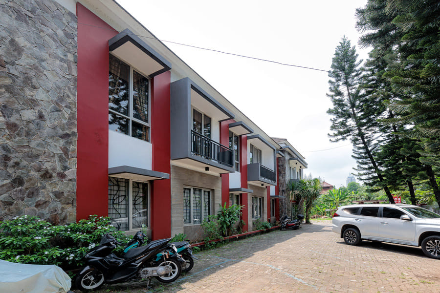 Reddoorz Syariah Plus @ Wisma Bougenville Karawaci