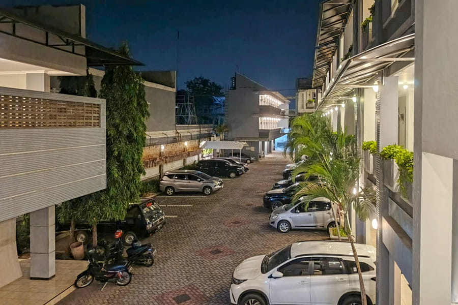 Graha Marina RedPartner near Plaza Marina